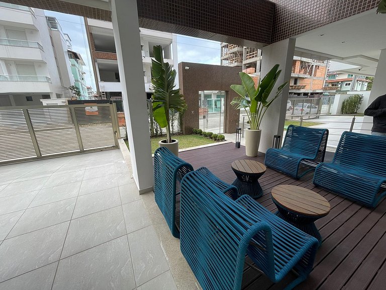 Cód 68 - Apartamento á 200m do mar