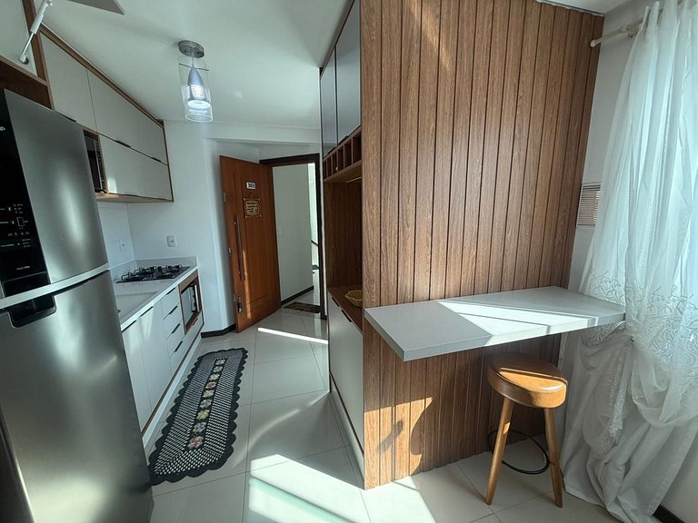 Cód 135 - Apartamento confortável com mobiliário sob medida