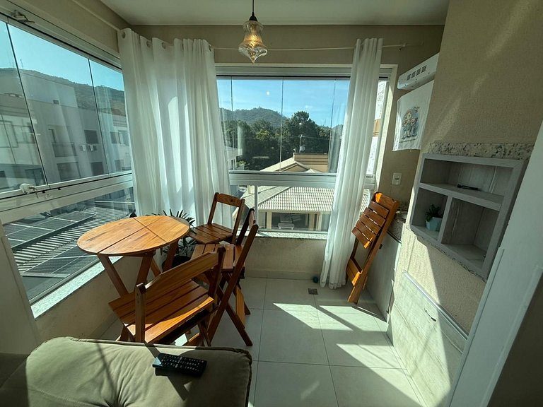 Cód 135 - Apartamento confortável com mobiliário sob medida