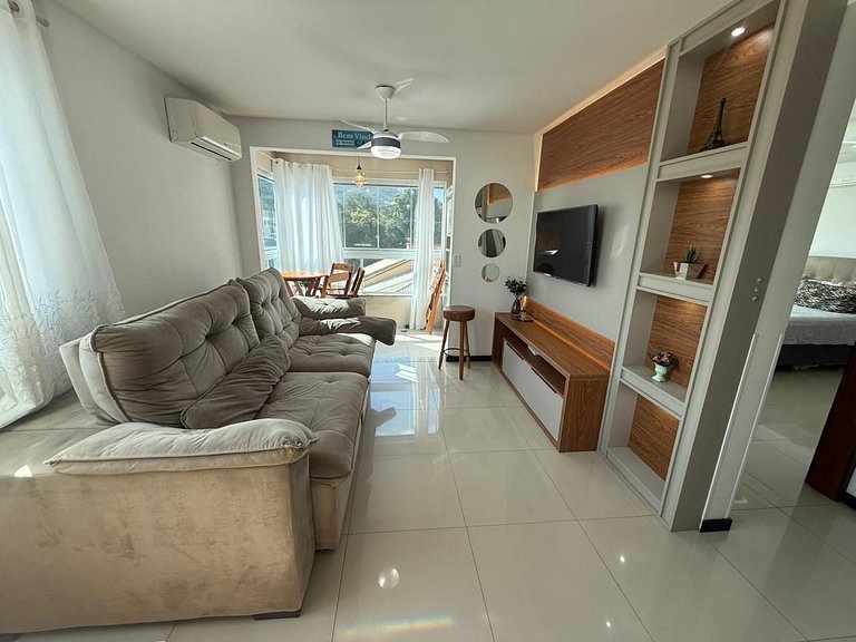 Cód 135 - Apartamento confortável com mobiliário sob medida