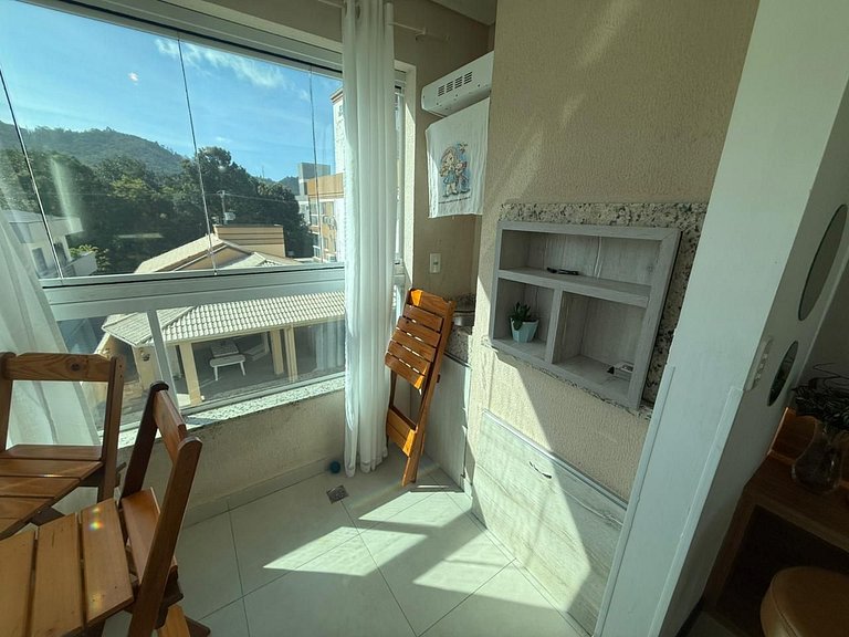 Cód 135 - Apartamento confortável com mobiliário sob medida