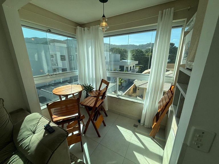 Cód 135 - Apartamento confortável com mobiliário sob medida