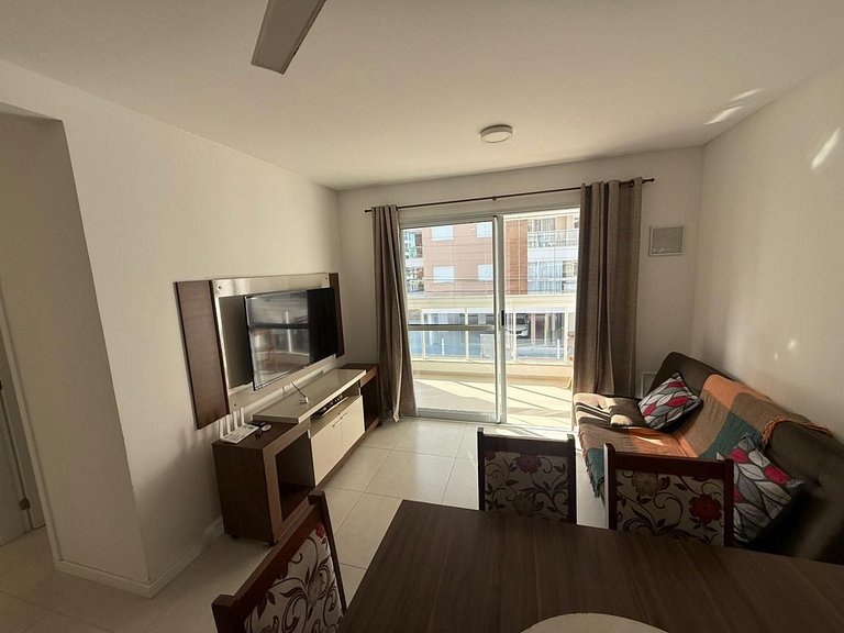 cód 88- Apartamento aconchegante á 100m do mar