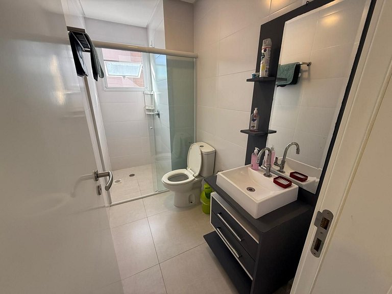 cód 88- Apartamento aconchegante á 100m do mar