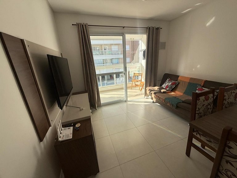 cód 88- Apartamento aconchegante á 100m do mar