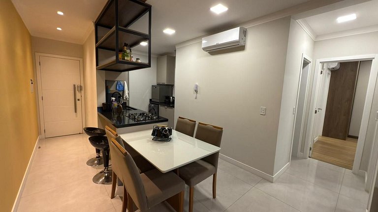 Cód 67 - Apto com 2 dorm no Arpoador Palmas