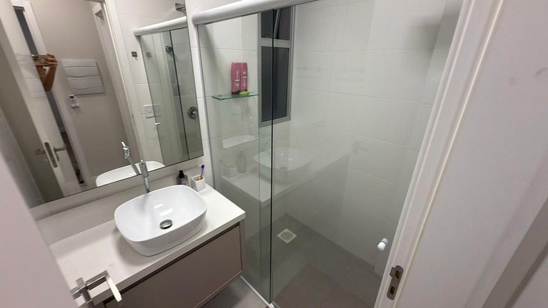 Cód 67 - Apto com 2 dorm no Arpoador Palmas