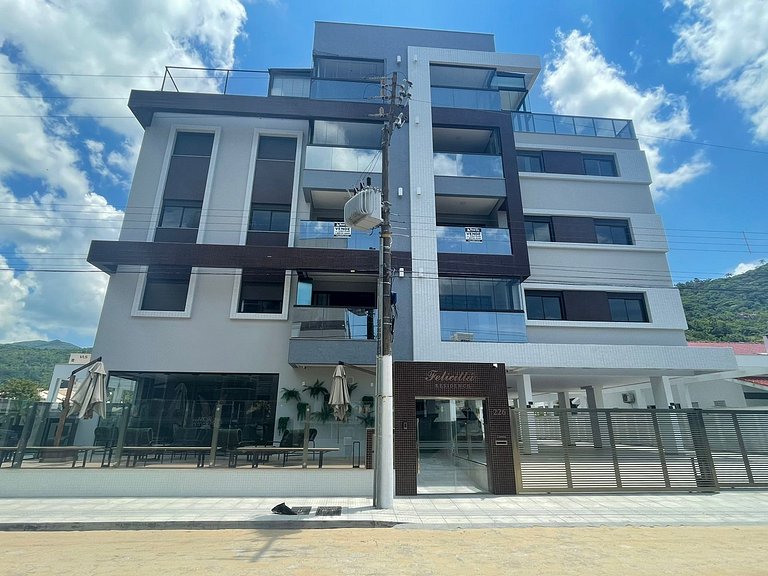 Cód 90 - Apartamento á 150m do mar