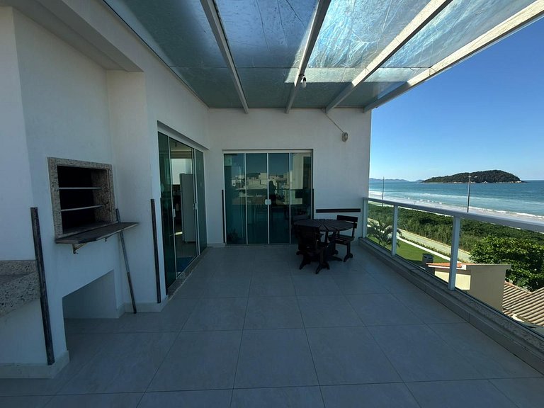 Cód 62- Cobertura com ampla vista para o mar.