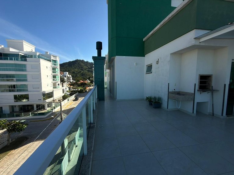 Cód 62- Cobertura com ampla vista para o mar.