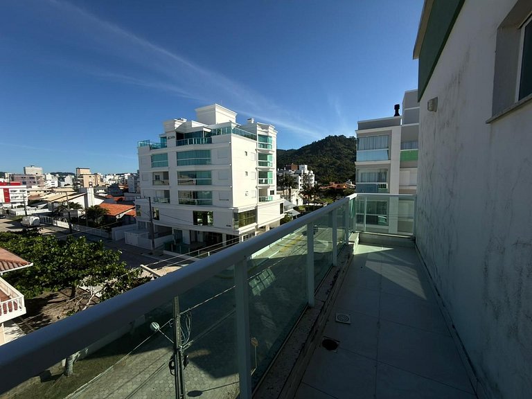 Cód 62- Cobertura com ampla vista para o mar.