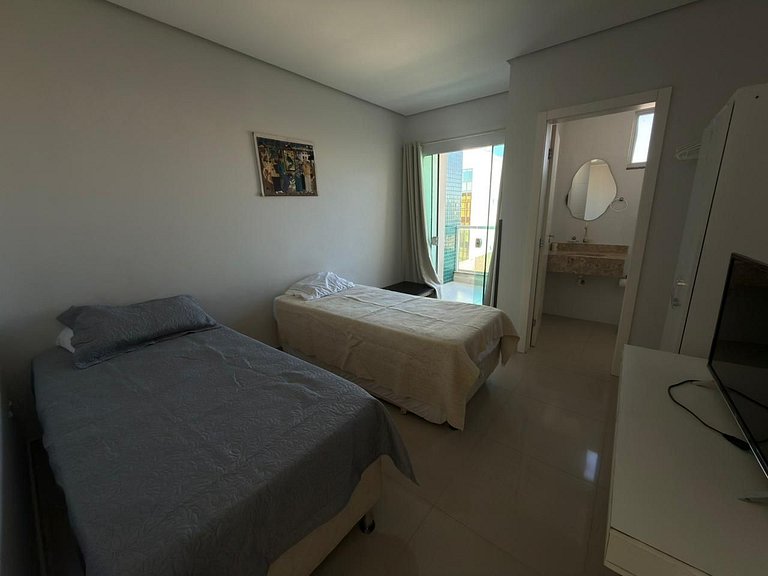 Cód 62- Cobertura com ampla vista para o mar.