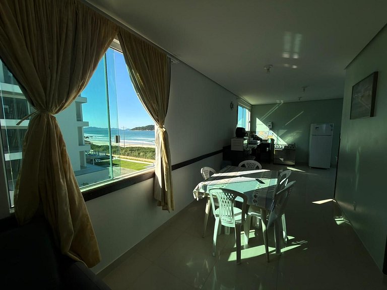 Cód 62- Cobertura com ampla vista para o mar.