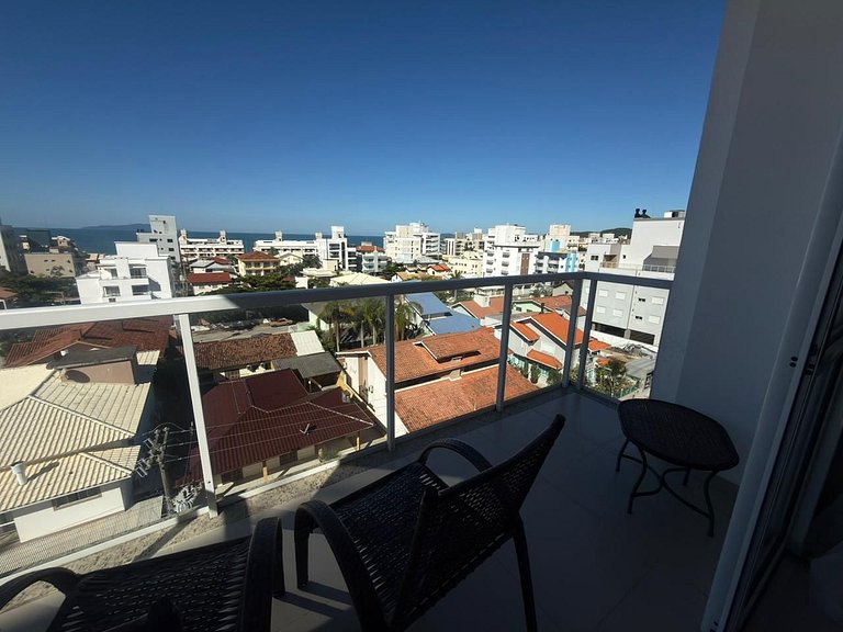 cód 89 - Cobertura a poucos passos da praia