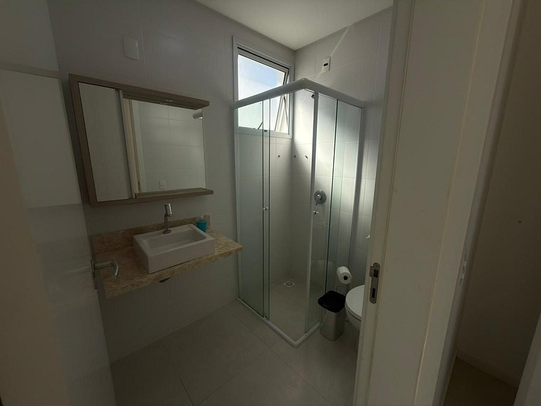 cód 89 - Cobertura a poucos passos da praia