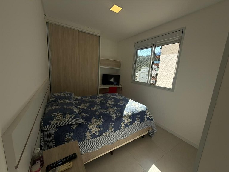 cód 89 - Cobertura a poucos passos da praia