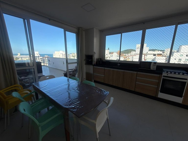 cód 89 - Cobertura a poucos passos da praia