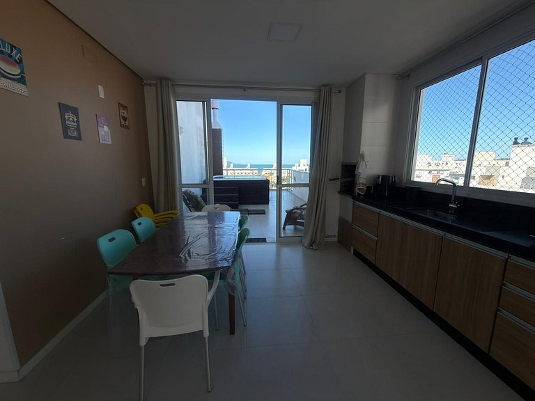 cód 89 - Cobertura a poucos passos da praia