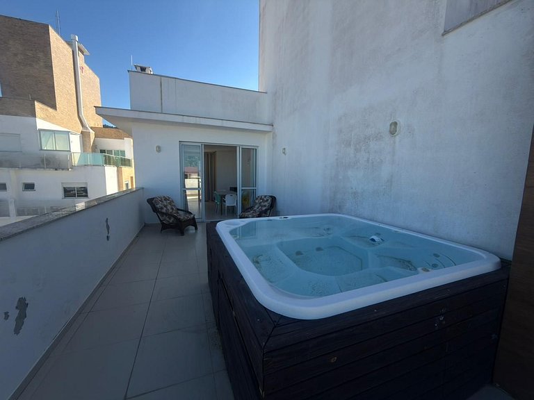 cód 89 - Cobertura a poucos passos da praia