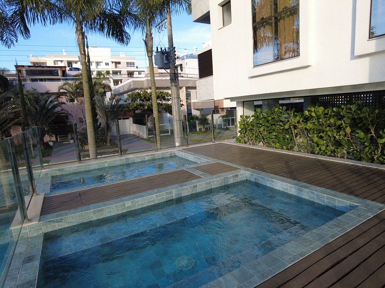 Cód 98 - Belissímo apartamento á 280m do mar