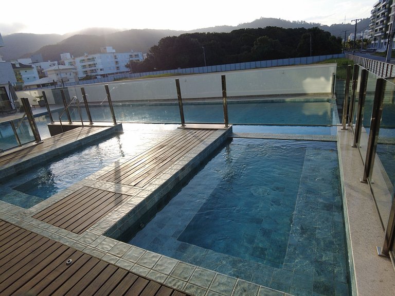 Cód 98 - Belissímo apartamento á 280m do mar