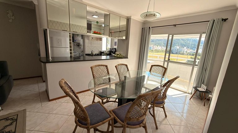 Cód 77 - Apto com 3 dorm e vista mar no Corsário