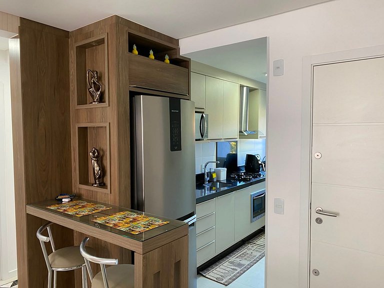 Cód 93 - Apartamento aconchegante a poucos passos do mar