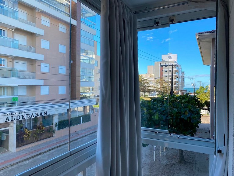 Cód 93 - Apartamento aconchegante próximo ao mar