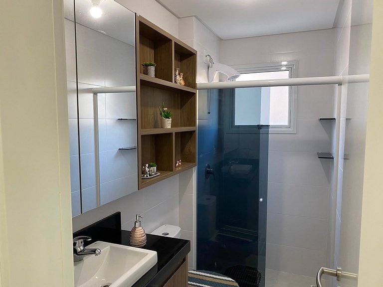 Cód 93 - Apartamento aconchegante próximo ao mar.