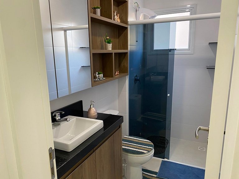 Cód 93 - Apartamento aconchegante a poucos passos do mar