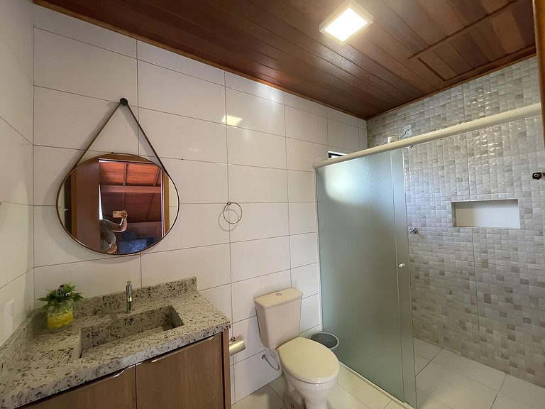Cód 3 - Casa com piscina a 100 metros da praia