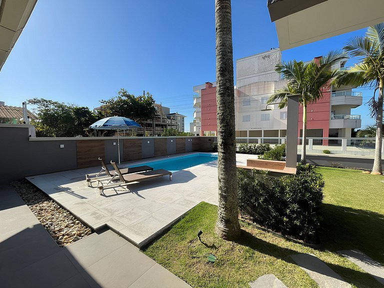 Cód 6 - Casa Sofisticada à 50 m do mar