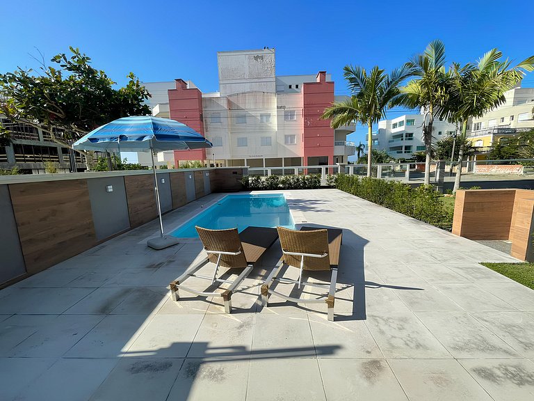 Cód 6 - Casa Sofisticada à 50 m do mar