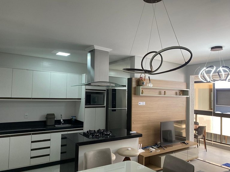 Cód 98 - Belissímo apartamento á 280m do mar