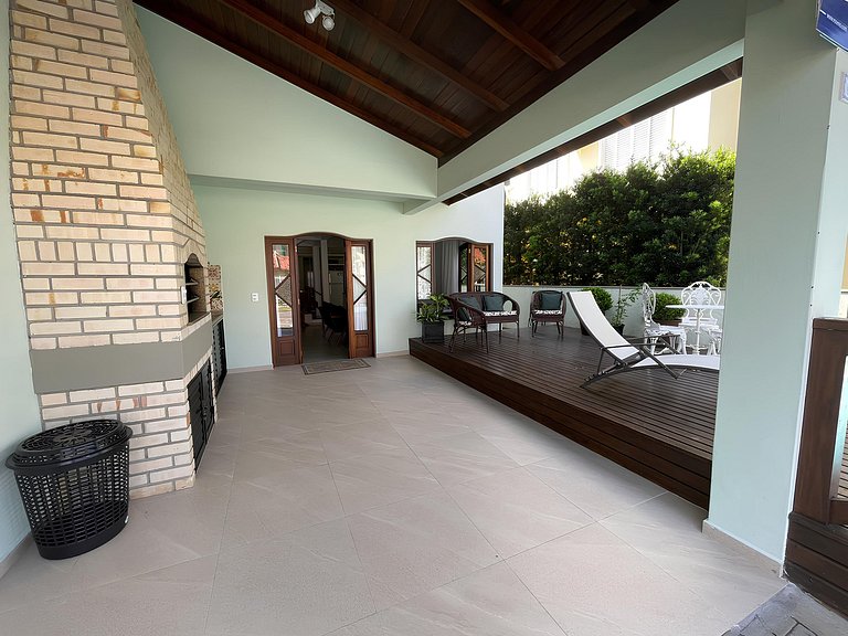 Cód 9 - Casa aconchegante á 300m do mar