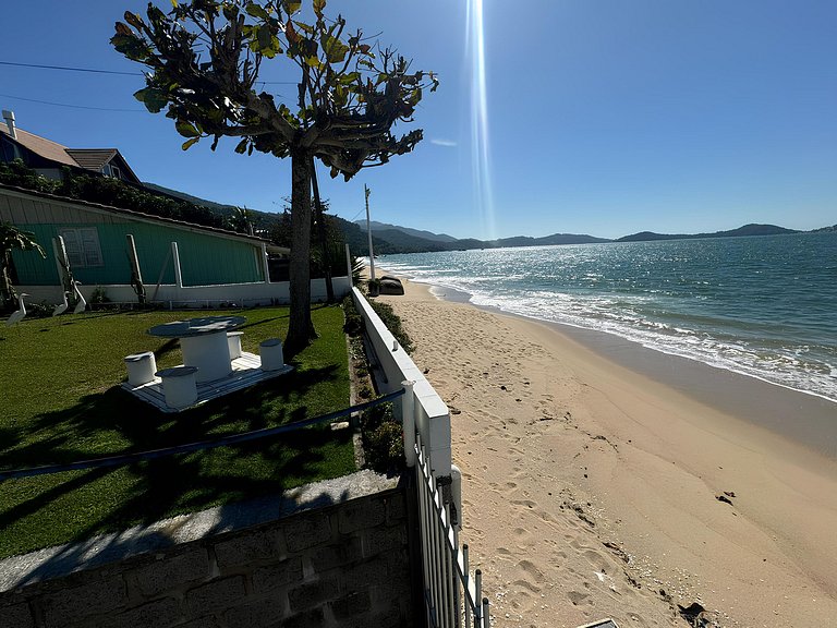 Cód 10 - Casa beira mar na Praia dos Magalhães
