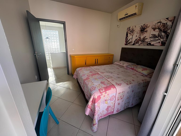 Cód 11 - Excelente casa localizada á 180m do mar
