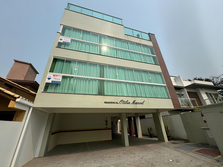 cód 17 - Apartamento a 100 metros da praia