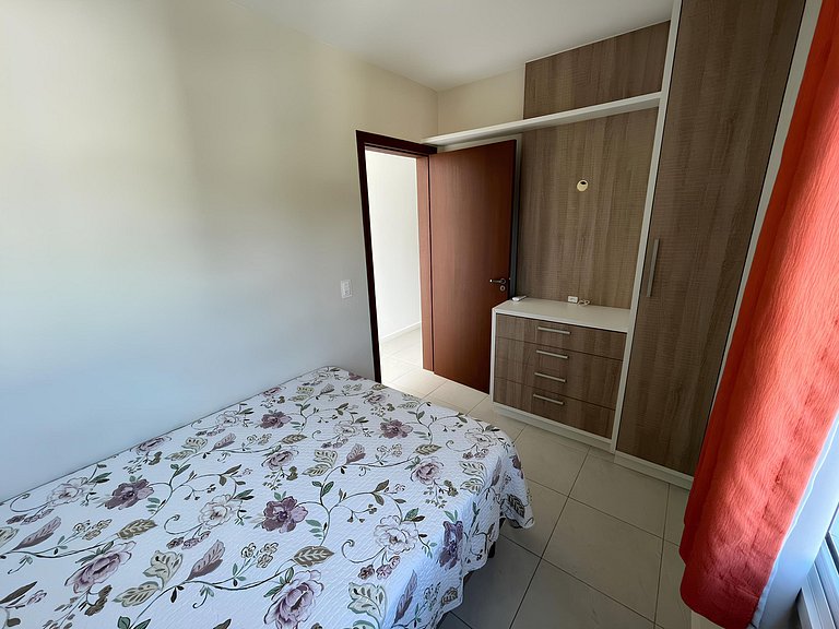cód 18 - Cobertura com piscina á 100m do mar
