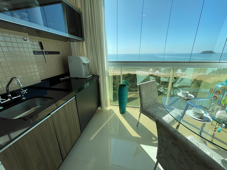 cód 20 - Apartamento frente mar com vista