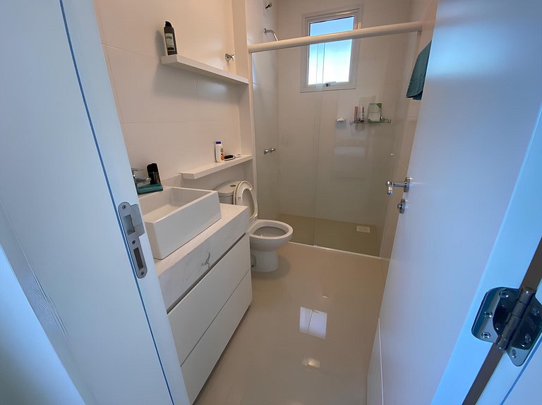 cód 20 - Apartamento frente mar com vista