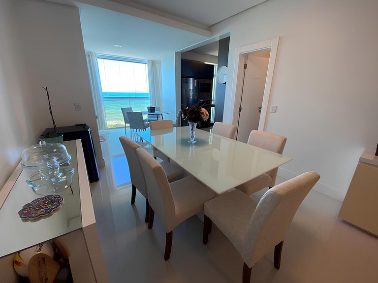 cód 20 - Apartamento frente mar com vista