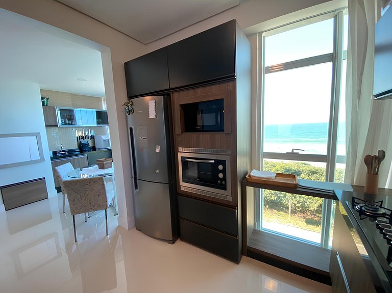 cód 20 - Apartamento frente mar com vista