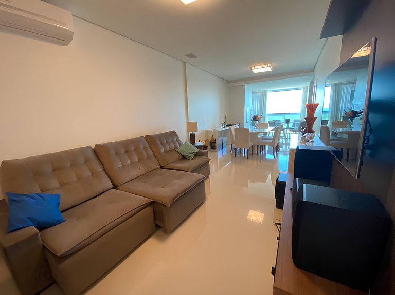 cód 20 - Apartamento frente mar com vista