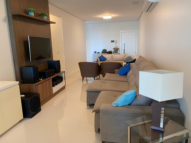 cód 20 - Apartamento frente mar com vista