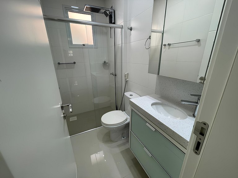 Cód 21 - Apartamento com vista frente mar