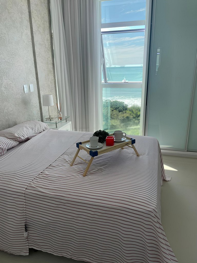 Cód 21 - Apartamento com vista frente mar