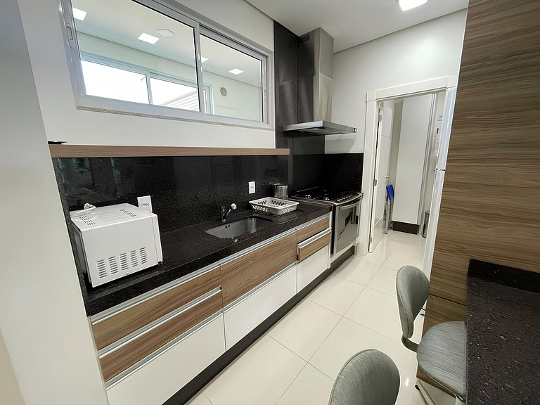 Cód 21 - Apartamento com vista frente mar