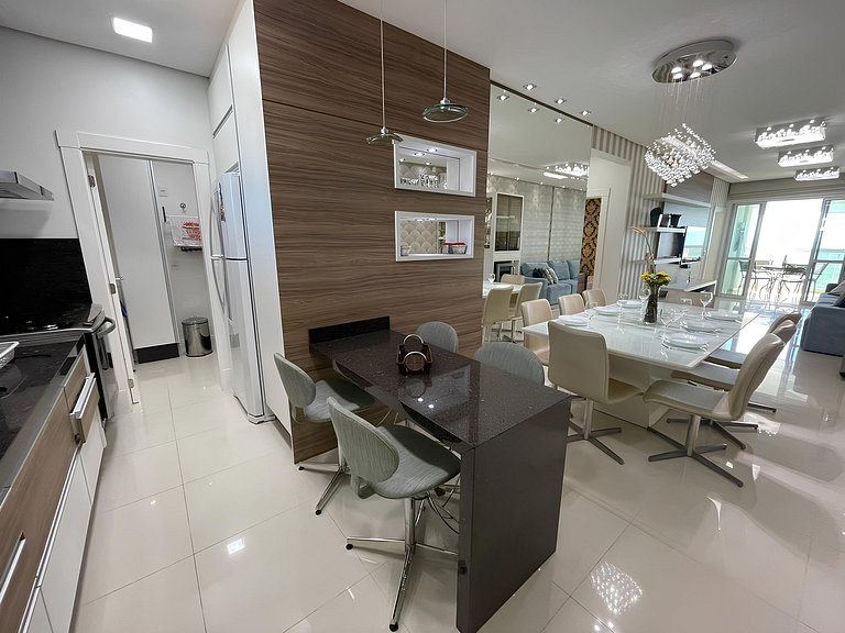 Cód 21 - Apartamento com vista frente mar