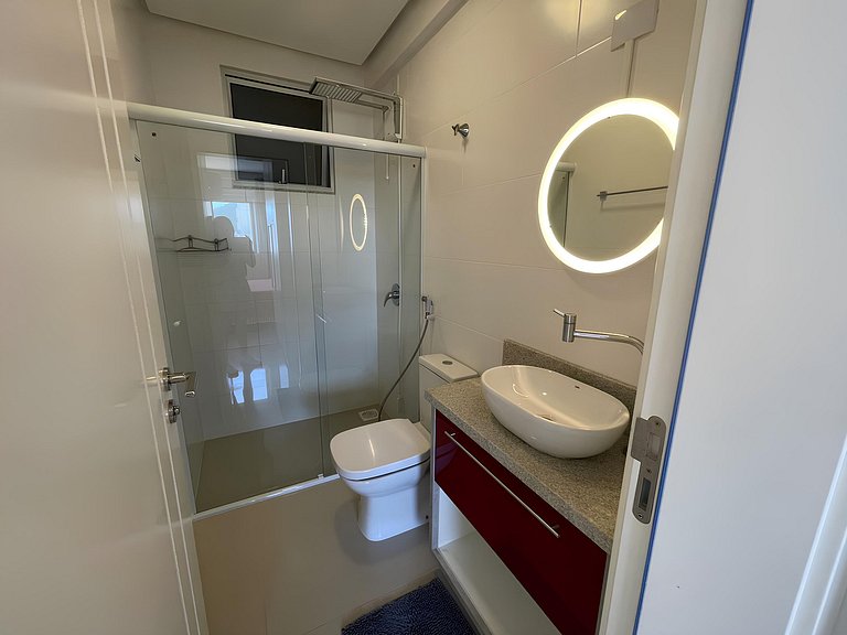 cód 22 - Apartamento frente mar deslumbrante
